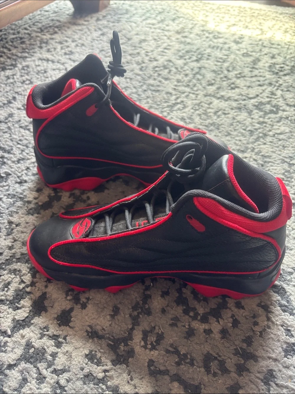 Jordan Kids High-Top Sneakers in Black and Red